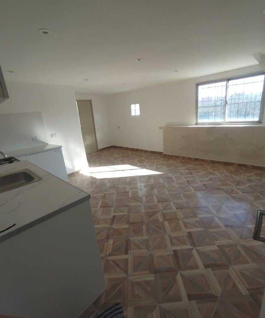 Foto de ALQUILER – DEPARTAMENTO TIPO CASA 2 AMBIENTES EN BARRACAS, imagen 1