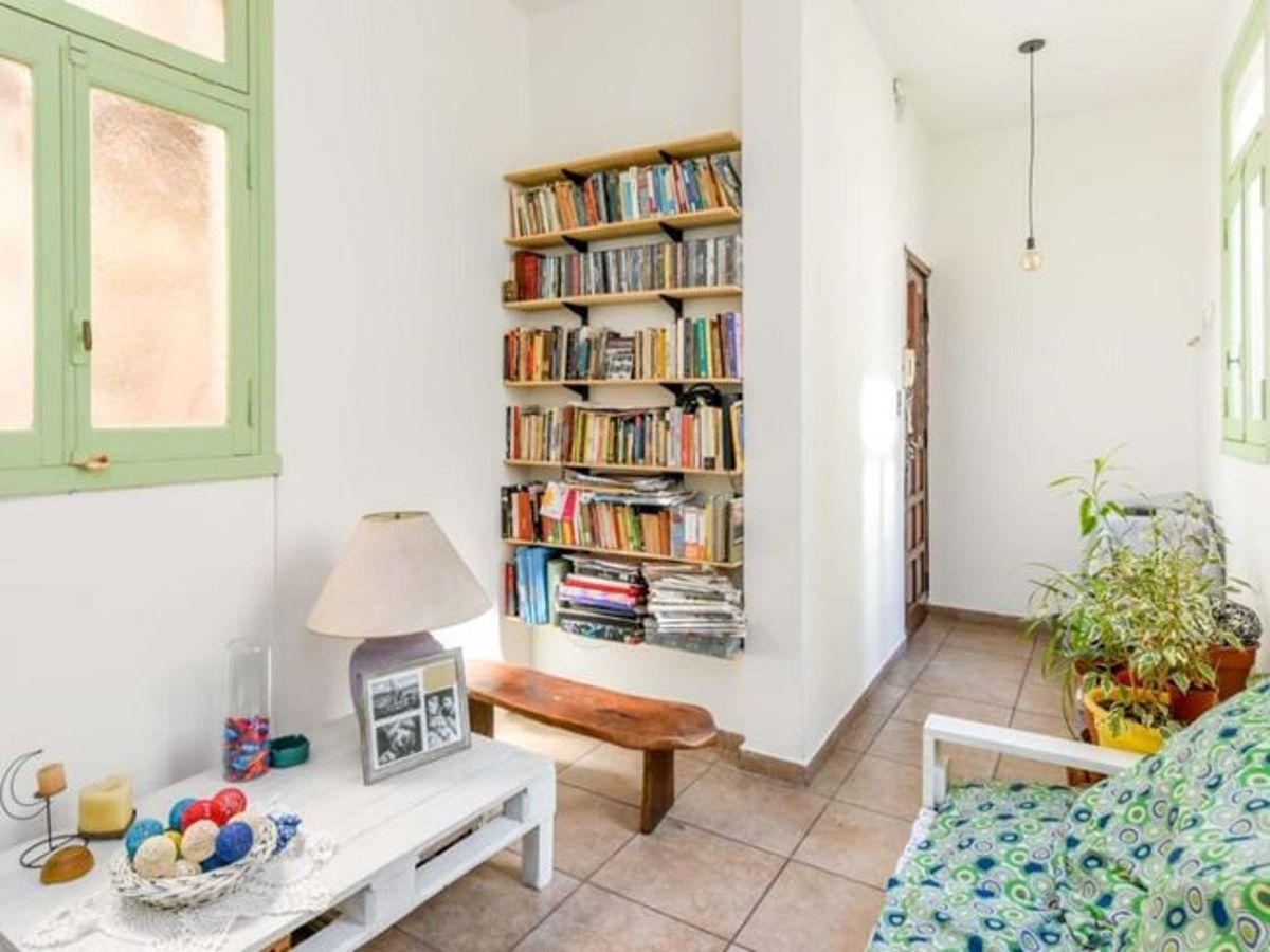 Foto de DEPARTAMENTO TIPO CASA - 2° PISO POR ESCALERA, imagen 1