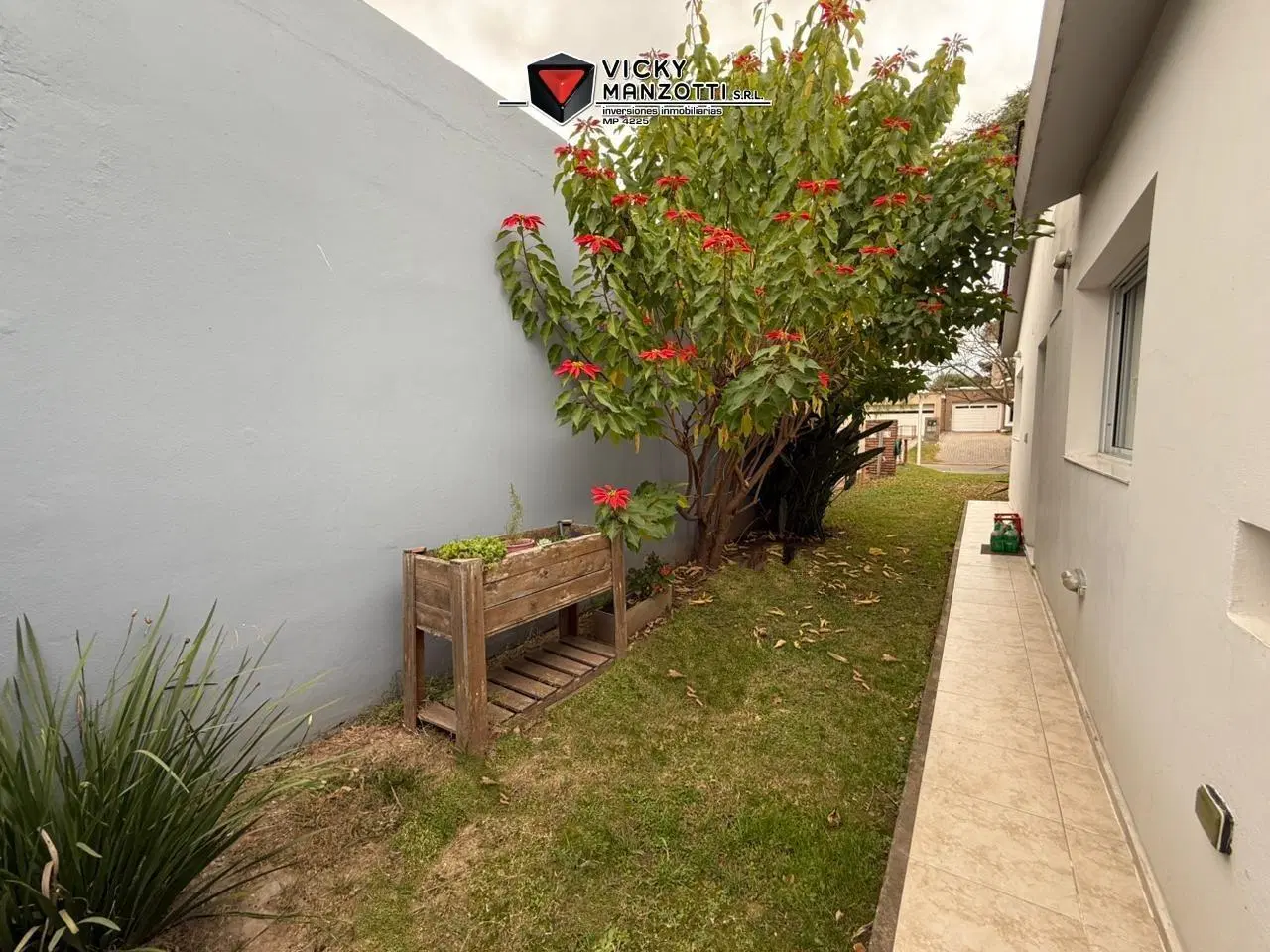 Amplia casa en Barrio Privado San Isidro - Villa Allende 2