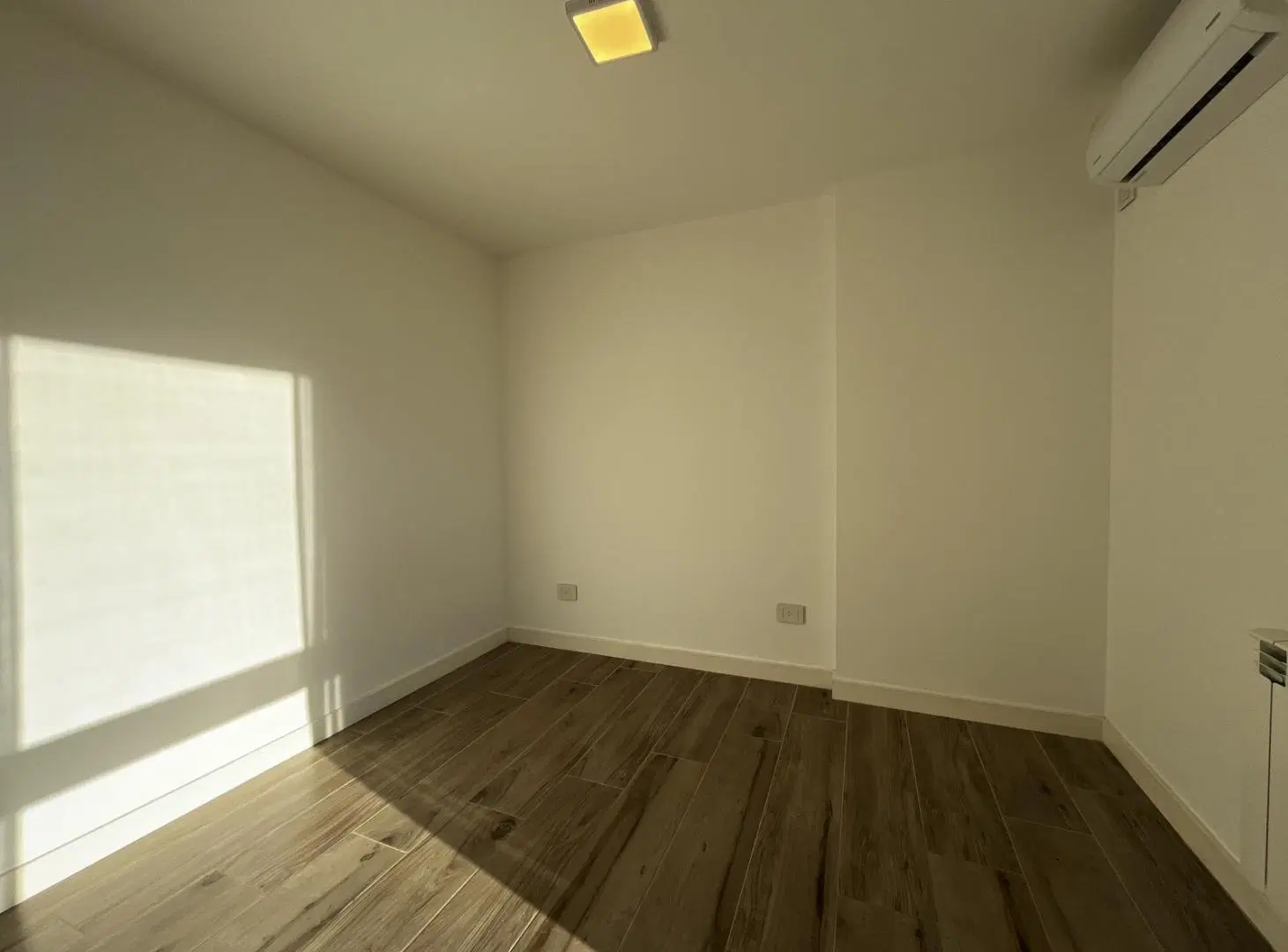 Departamento en Alquiler de 2 dormitorios en Greenpark, Valle Escondido 4
