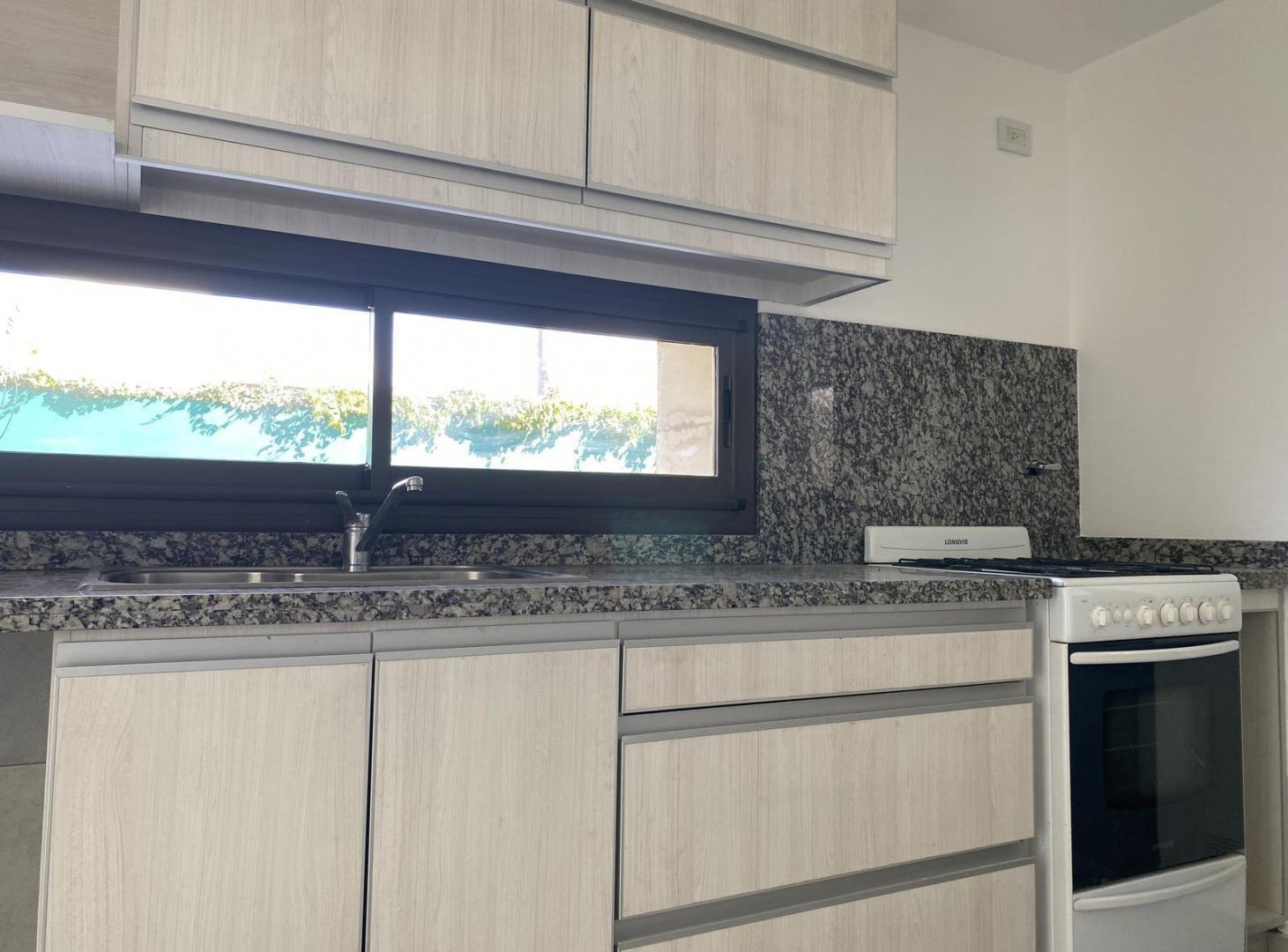 Foto de Casa en Alquiler de 2 dormitorios en Las Piedras, Valle Escondido, imagen 3