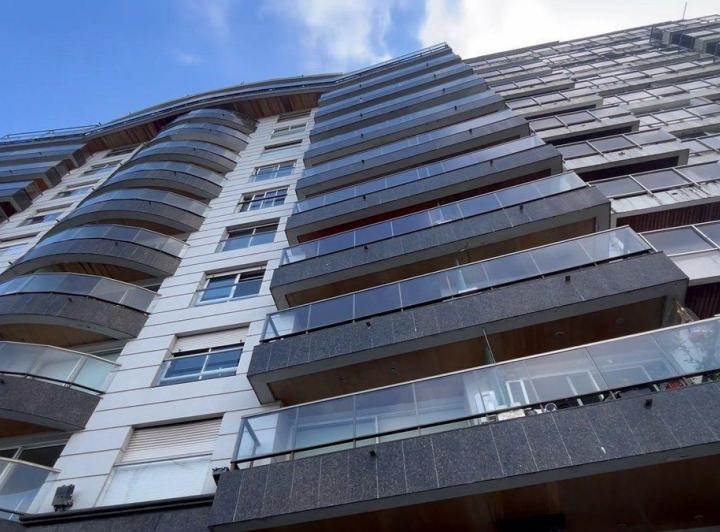 VENTA 3 DORMITORIOS GARAJE RAMBLA PUNTA CARRETAS 2