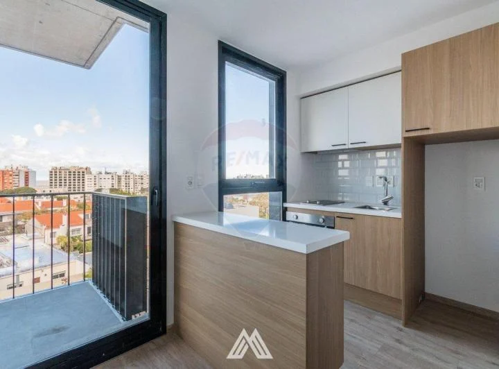 ALQUILER MONOAMBIENTE CON BALCÓN POCITOS NUEVO 5