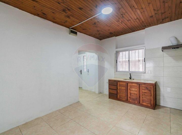 Alquiler casa de 2 dormitorios con patio en Pando 1