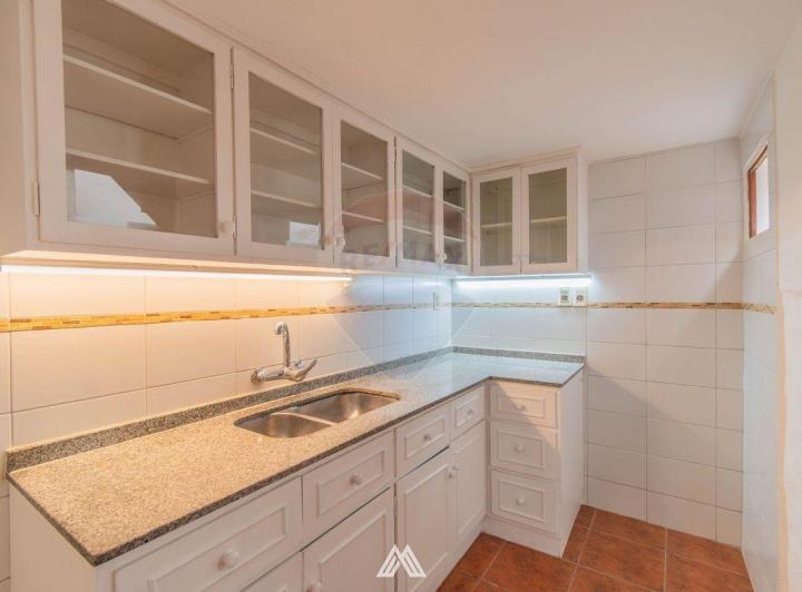 VENTA CASA PUNTA CARRETAS 2 DORMITORIOS 2 BAÑOS 3