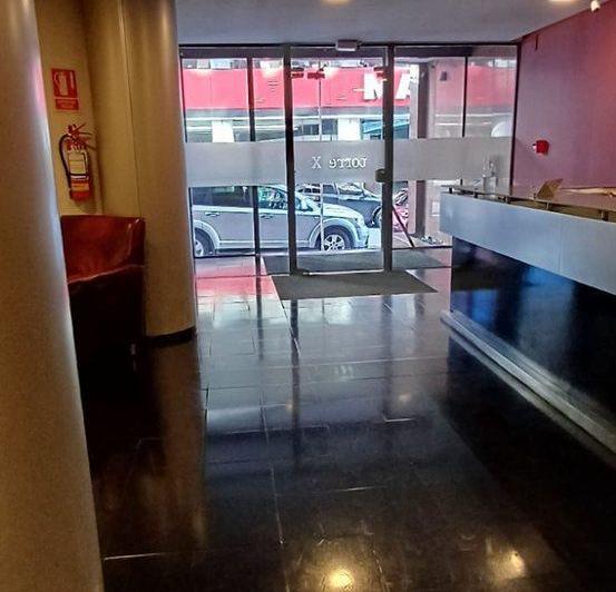 ALQUILER oficina Ciudad Vieja 3