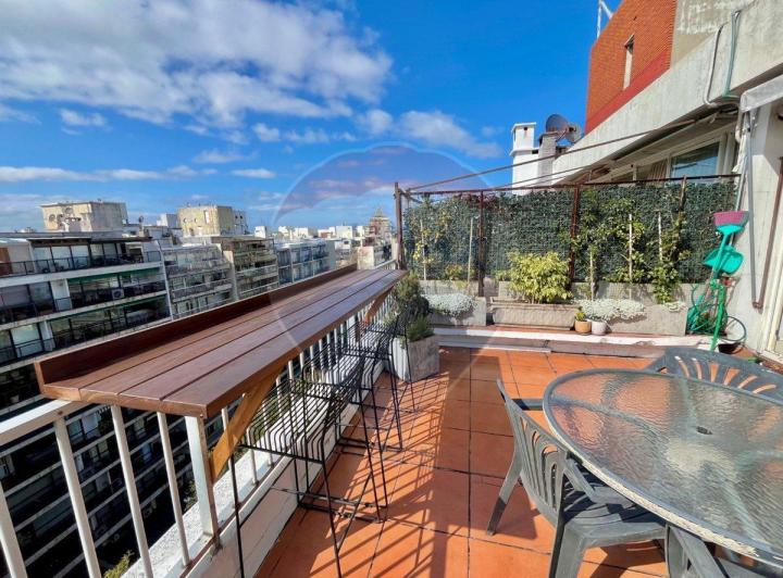 ALQUILER PENTHOUSE 1 DORM POCITOS SEMI-AMOBLADO 3