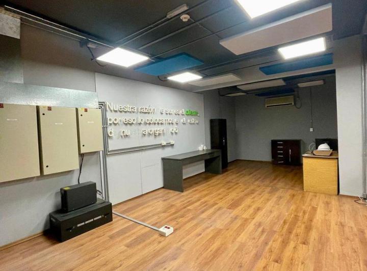 Alquiler gran local comercial deposito en Pocitos 4