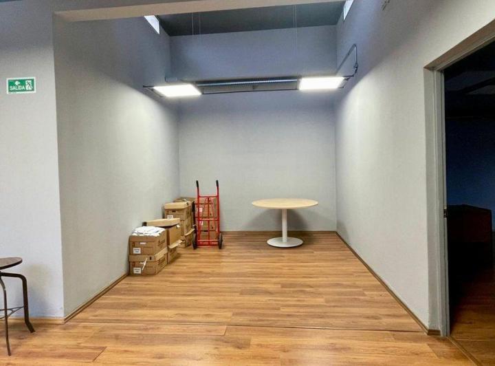 Alquiler gran local comercial deposito en Pocitos 2