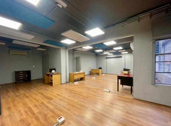 Alquiler gran local comercial deposito en Pocitos 1
