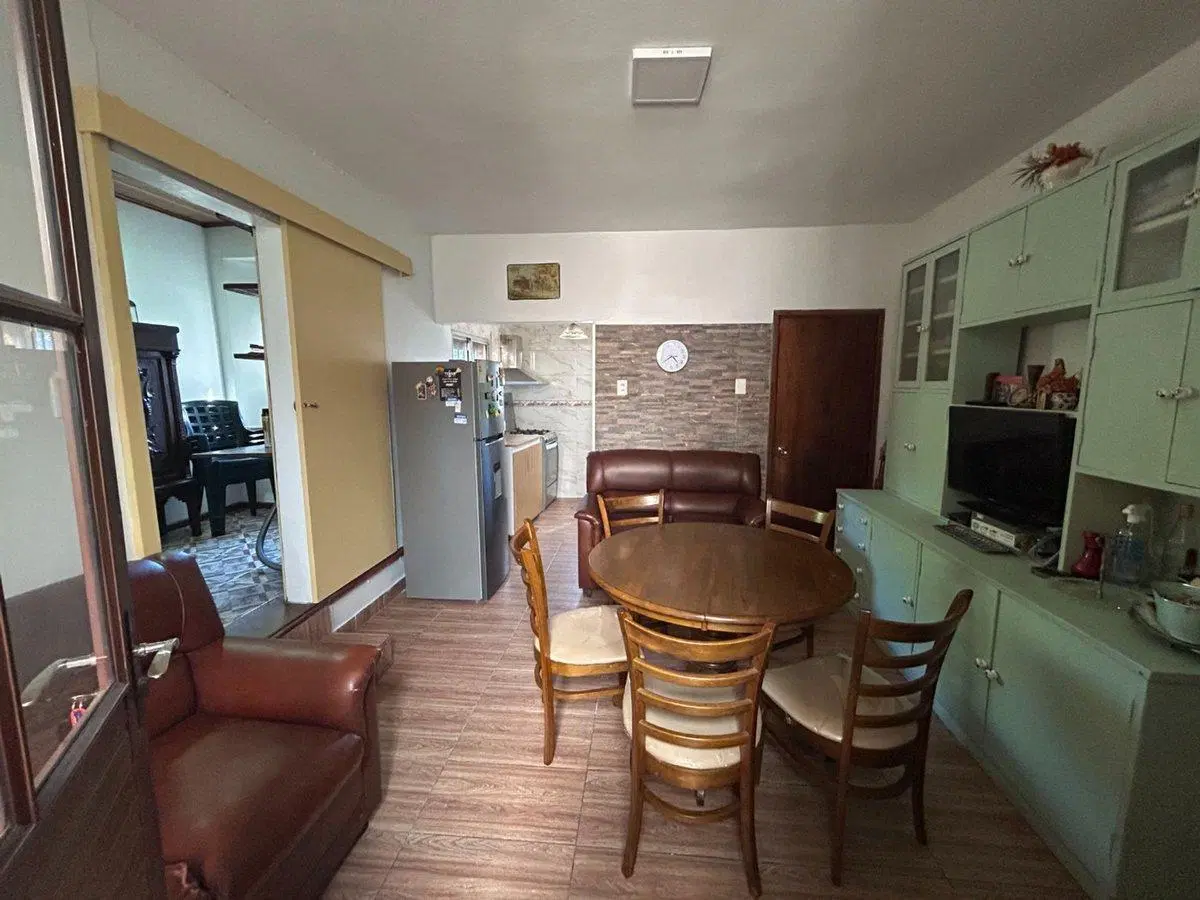 VENTA CASA 2 DOMITORIOS EN LA BLANQUEADA 3