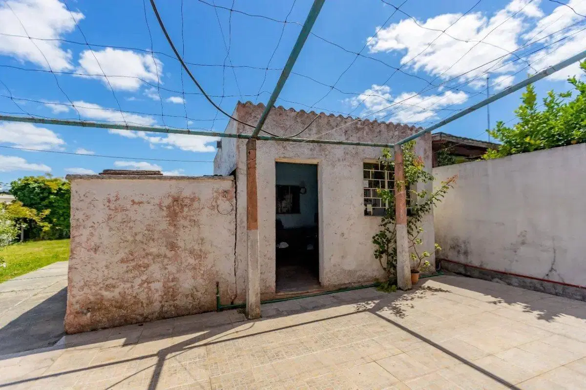Venta Casa 2 Dormitorios Con Terreno en Pando 5
