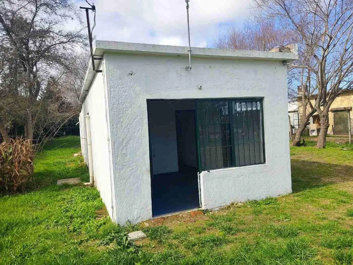 Alquiler Local Comercial con Amplio Terreno 5