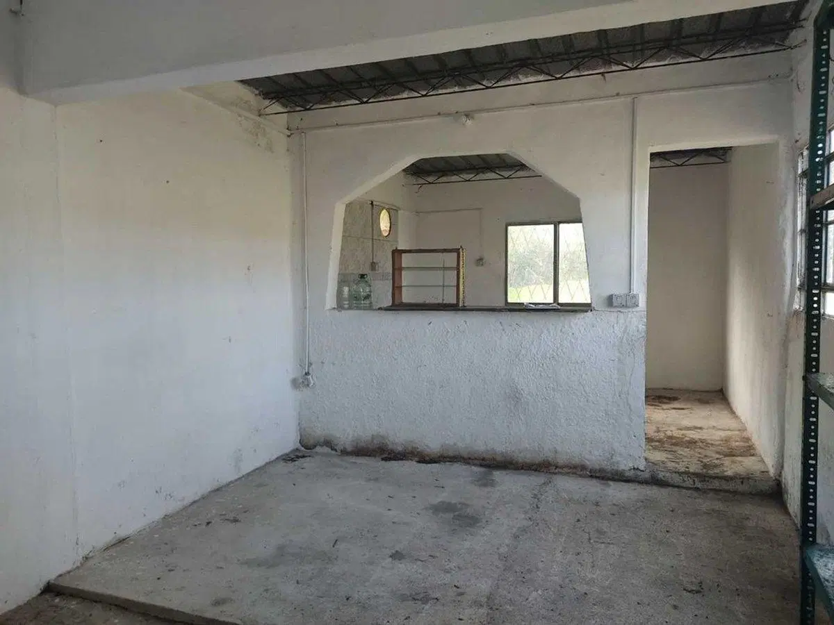 Alquiler Local Comercial con Amplio Terreno 1