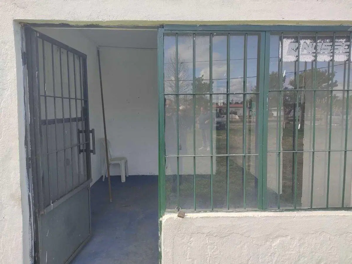 Alquiler Local Comercial con Amplio Terreno 2