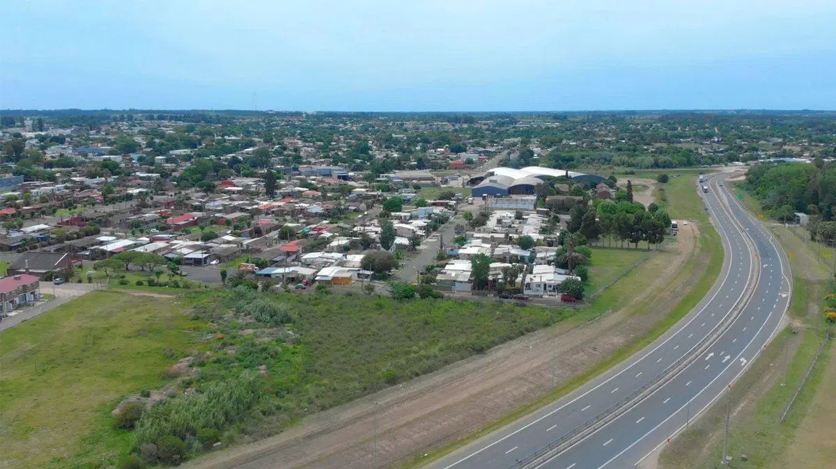 Venta terreno de 1.073m² sobre el By Pass de Pando 3