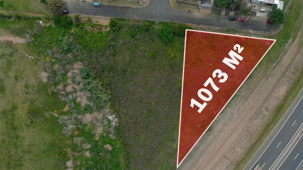 Venta terreno de 1.073m² sobre el By Pass de Pando 4