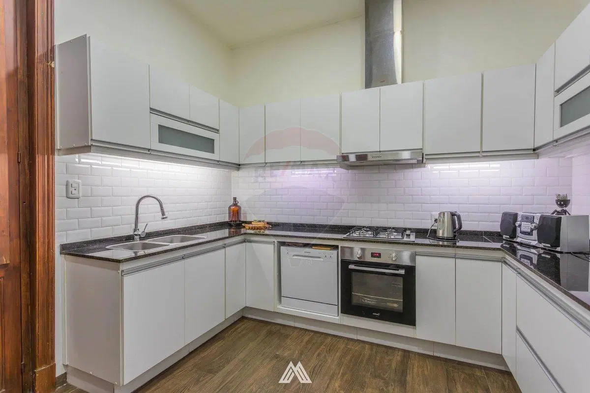 Venta casa 4 dormitorios 3 baños Tres Cruces 5