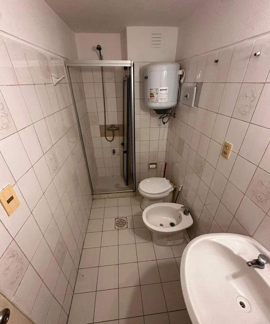 Venta Apartamento 2 Dormitorios con balcón centro 3