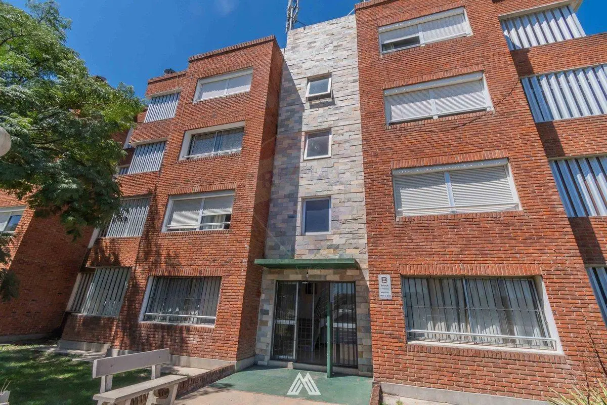Venta apartamento tres dormitorios cochera Pando 3
