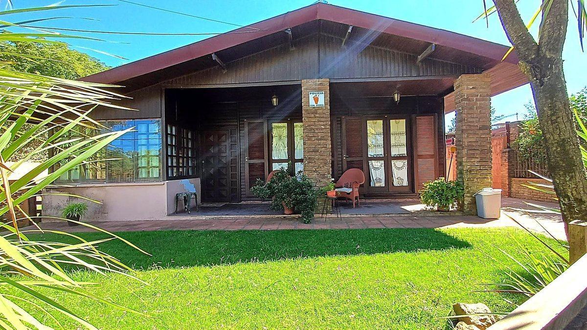 Venta casa 4 dormitorios, piscina Parque Solymar