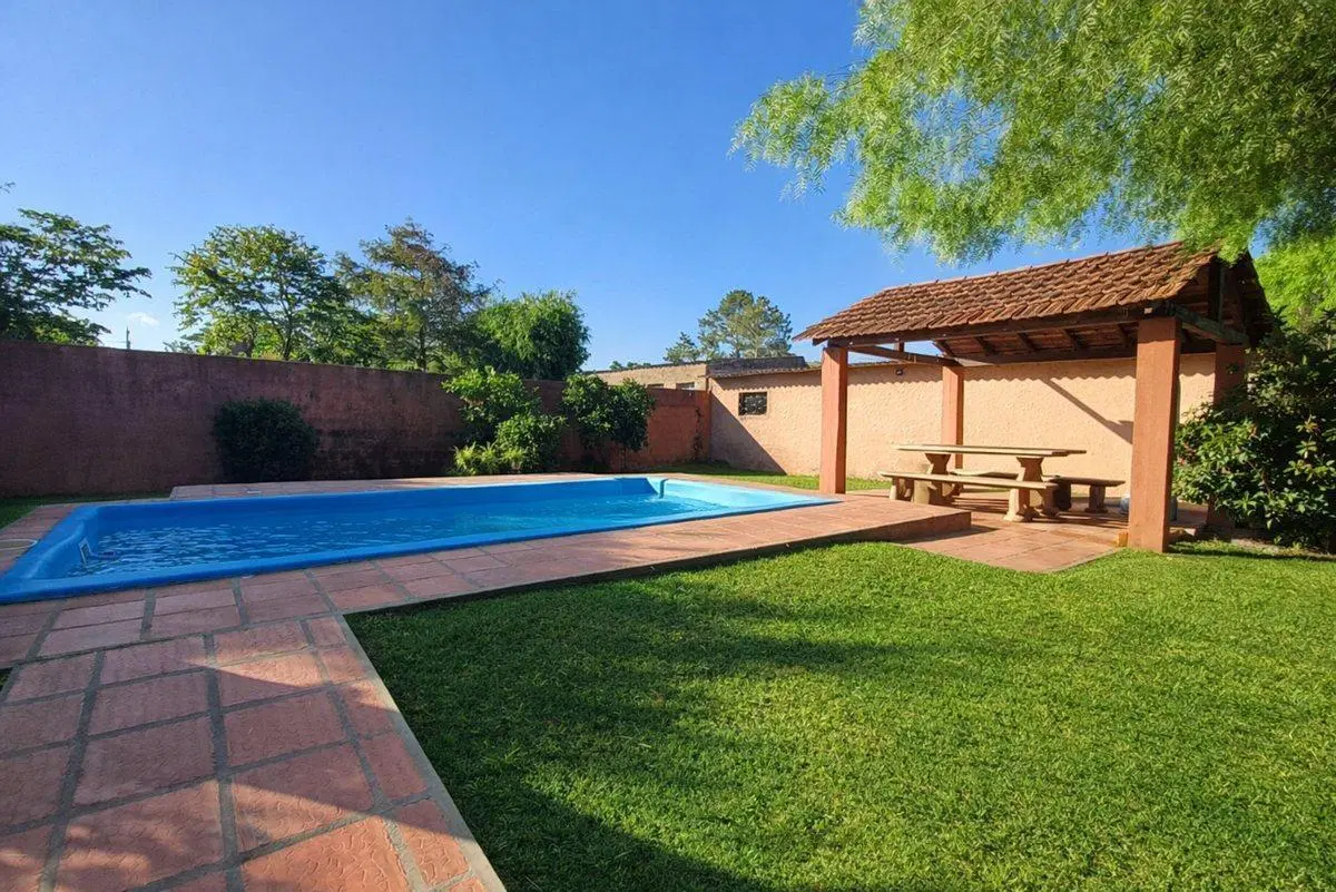 Venta casa 4 dormitorios, piscina Parque Solymar 4