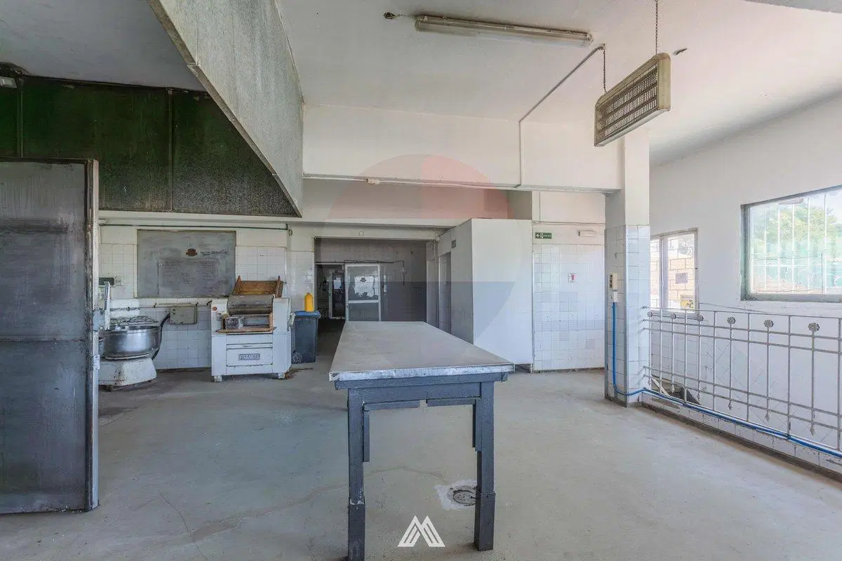 ALQUILER PEÑAROL LOCAL COMERCIAL PANADERIA EQUIPAD 5