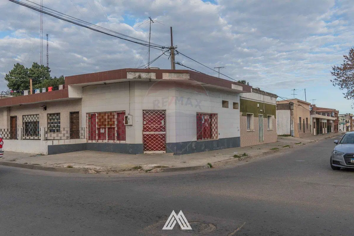 Se alquila local comercial en Pando 2