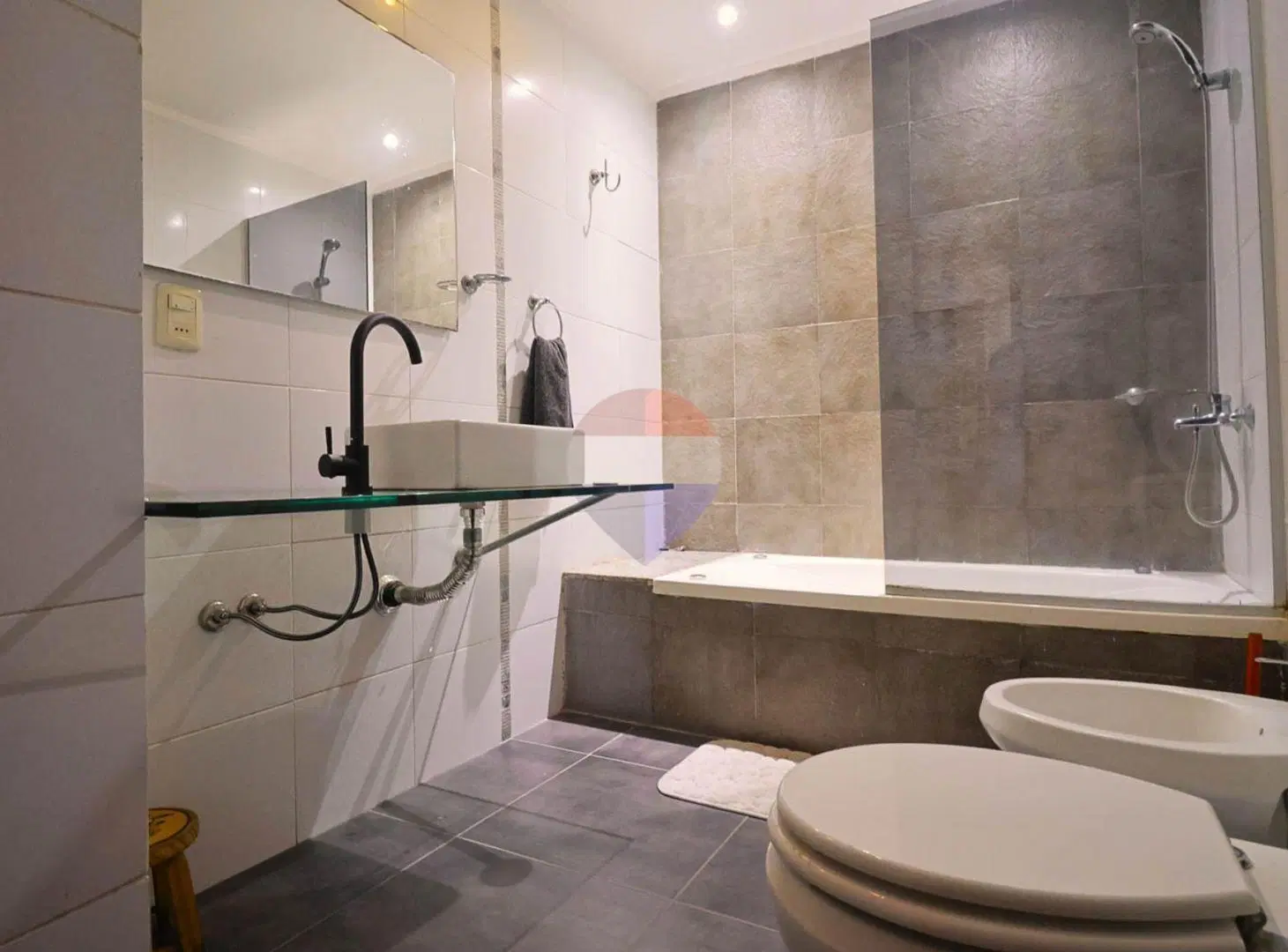 VENTA CASA CORDON SUR, 3 DORMITORIOS Y GARAJE 4