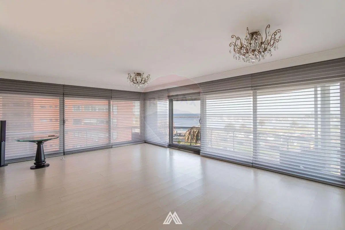 VENTA HERMOSO APTO TORRE CAELUS PISO 2. 4