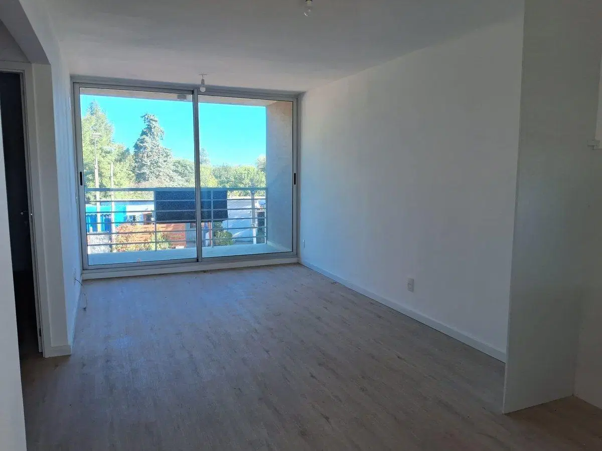 Alquiler de apartamento dos dormitorios en Pando 3