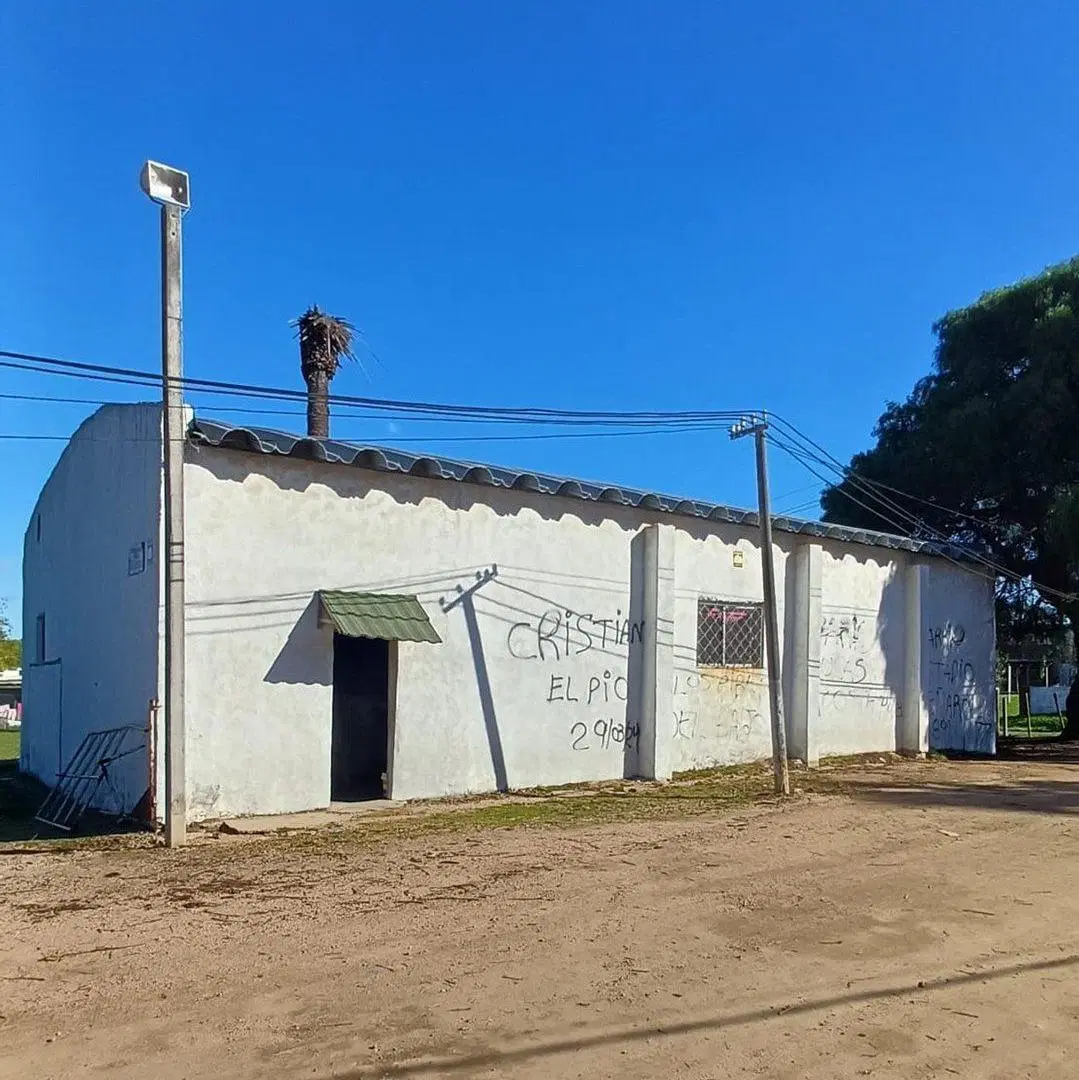 Alquiler local o depósito en Pando 2