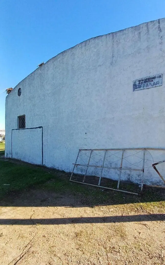 Alquiler local o depósito en Pando 3