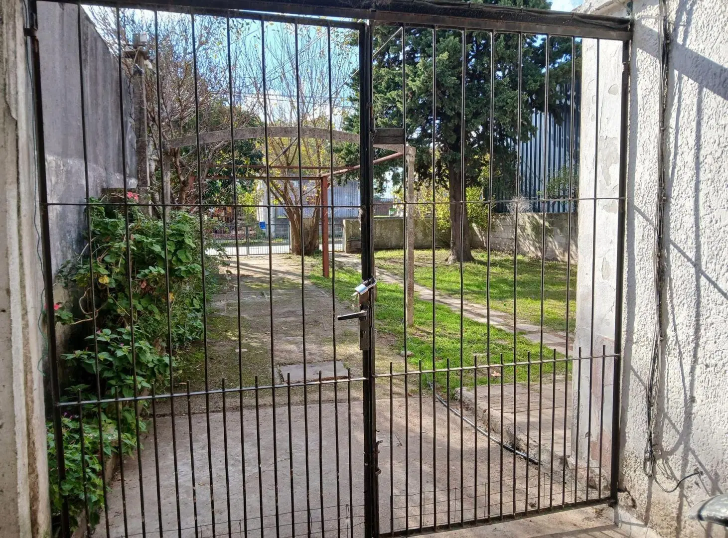 Venta padrón una casa y 2 aptos Villa Española 2