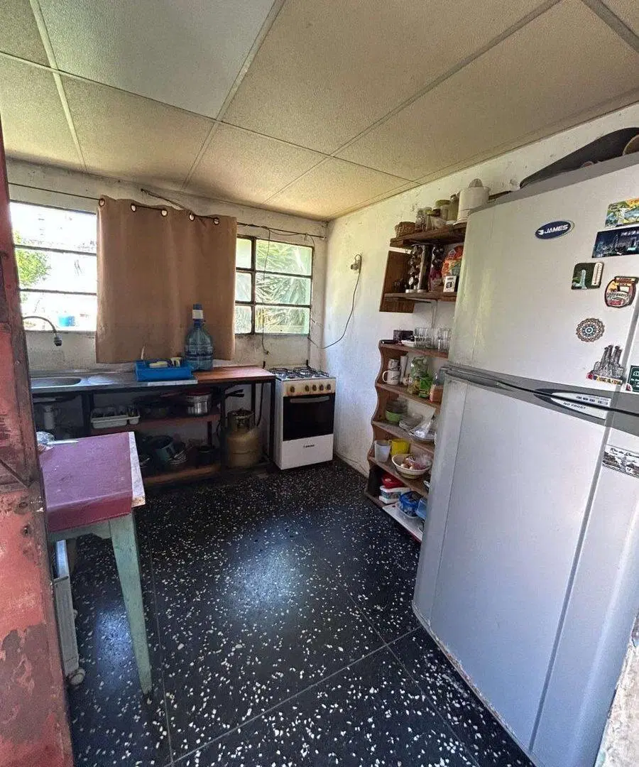 VENTA DE 2 CASAS CON GARAGE EN REDUCTO 2