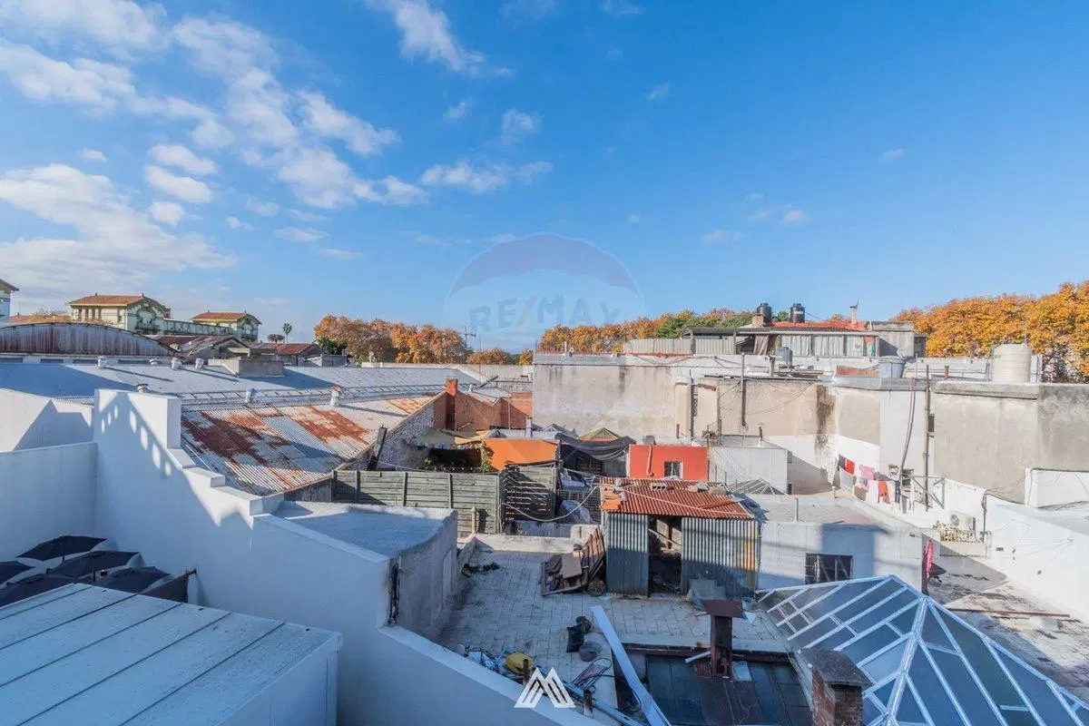VENTA DE OFICINA  GARAGE PARQUE BATLLE  RENTA 7% 2