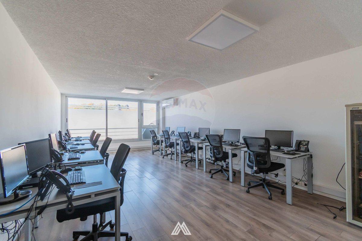 VENTA DE OFICINA GARAGE PARQUE BATLLE RENTA 7%