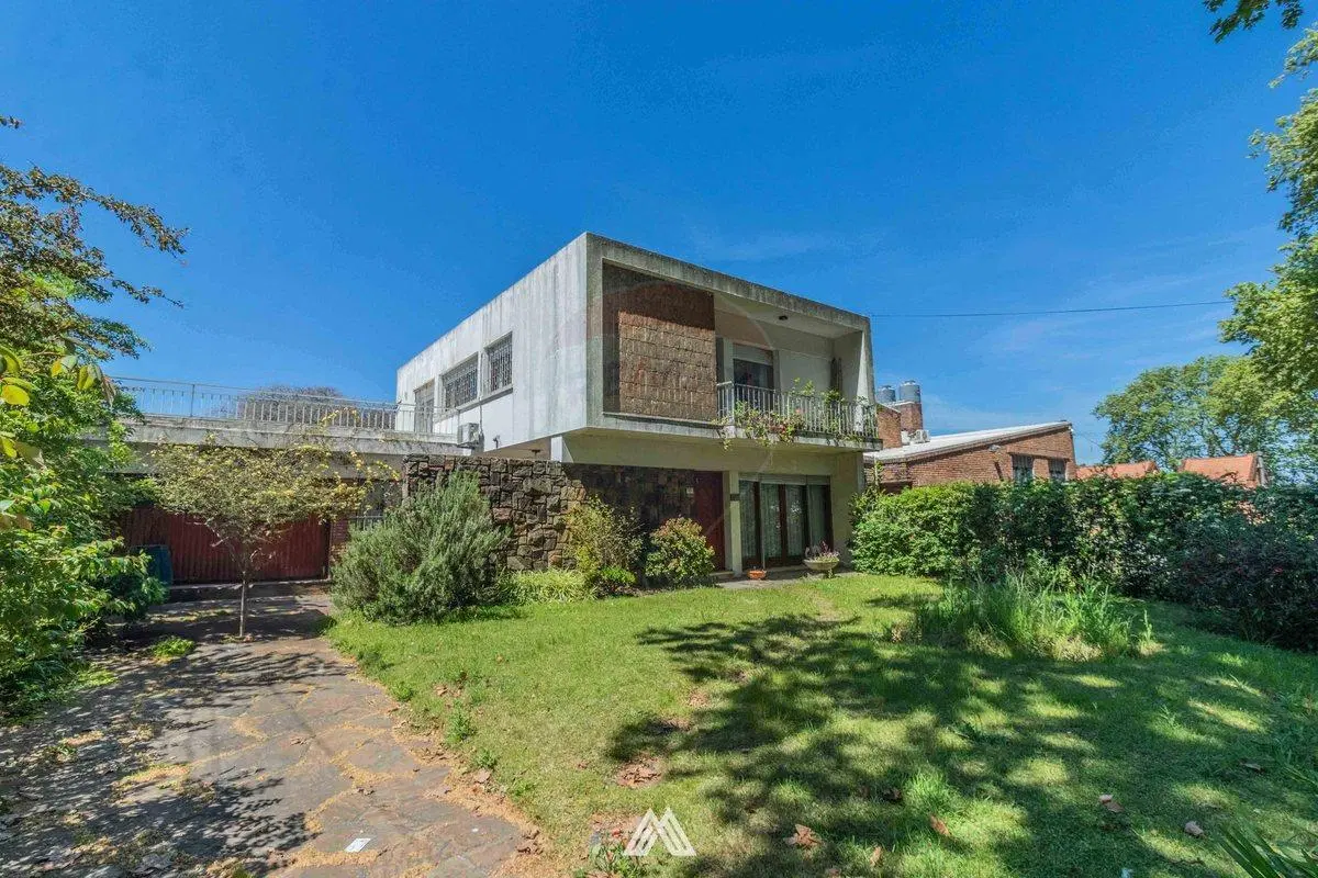 VENTA casa 3dormitorios garaje piscina Punta Gorda 5