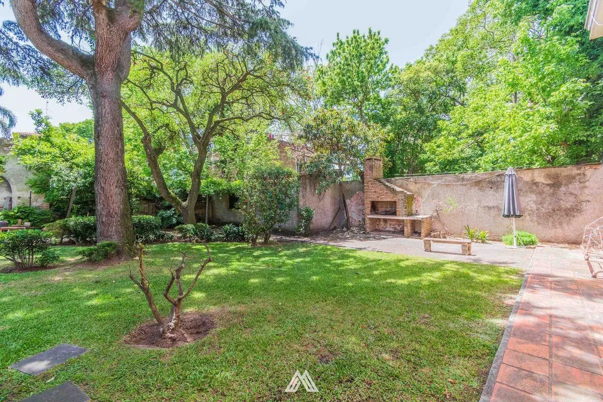 Venta casa 5 dormitorios gge fondo parillero Prado 4