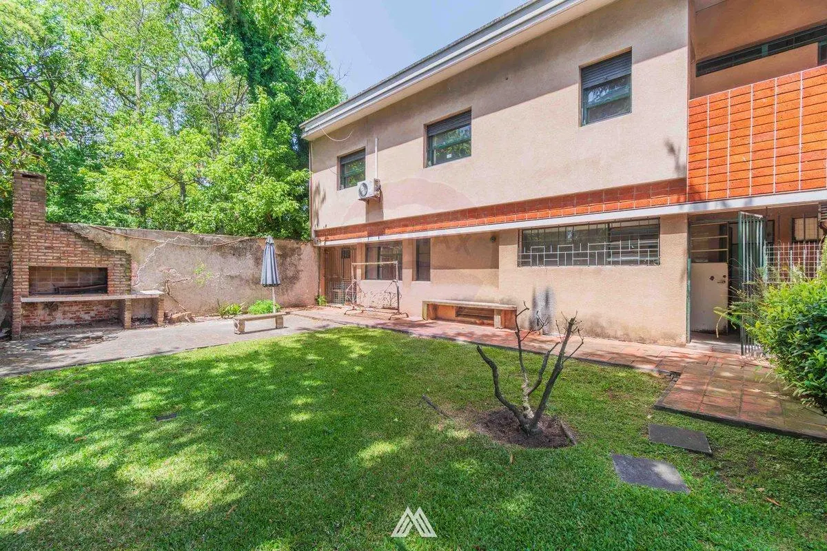 Venta casa 5 dormitorios gge fondo parillero Prado 2