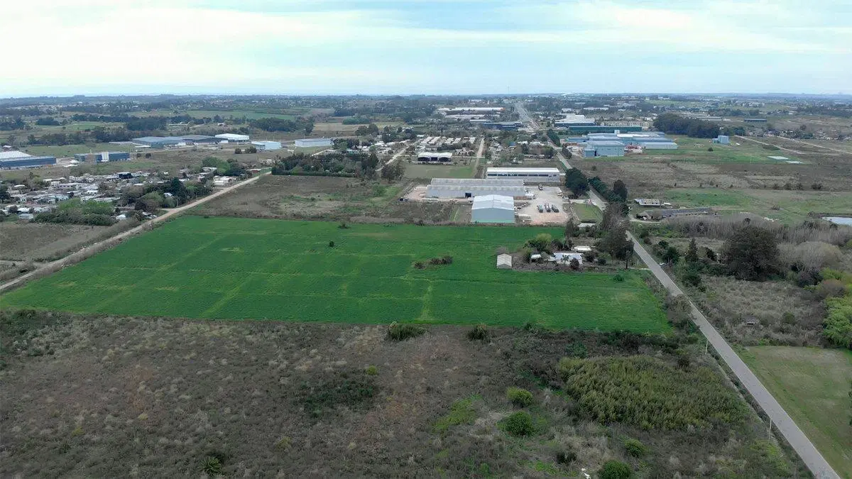 Venta terreno suburbano de 60.032m² casi Ruta 101 3