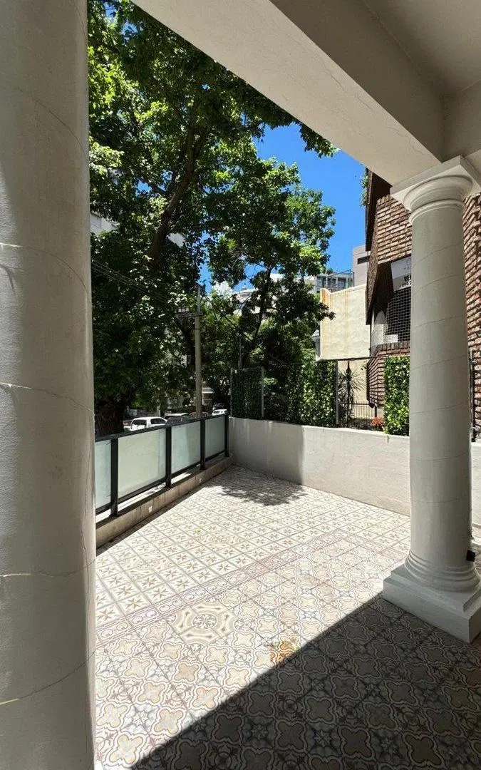Alquiler local comercial Pocitos con terraza 1
