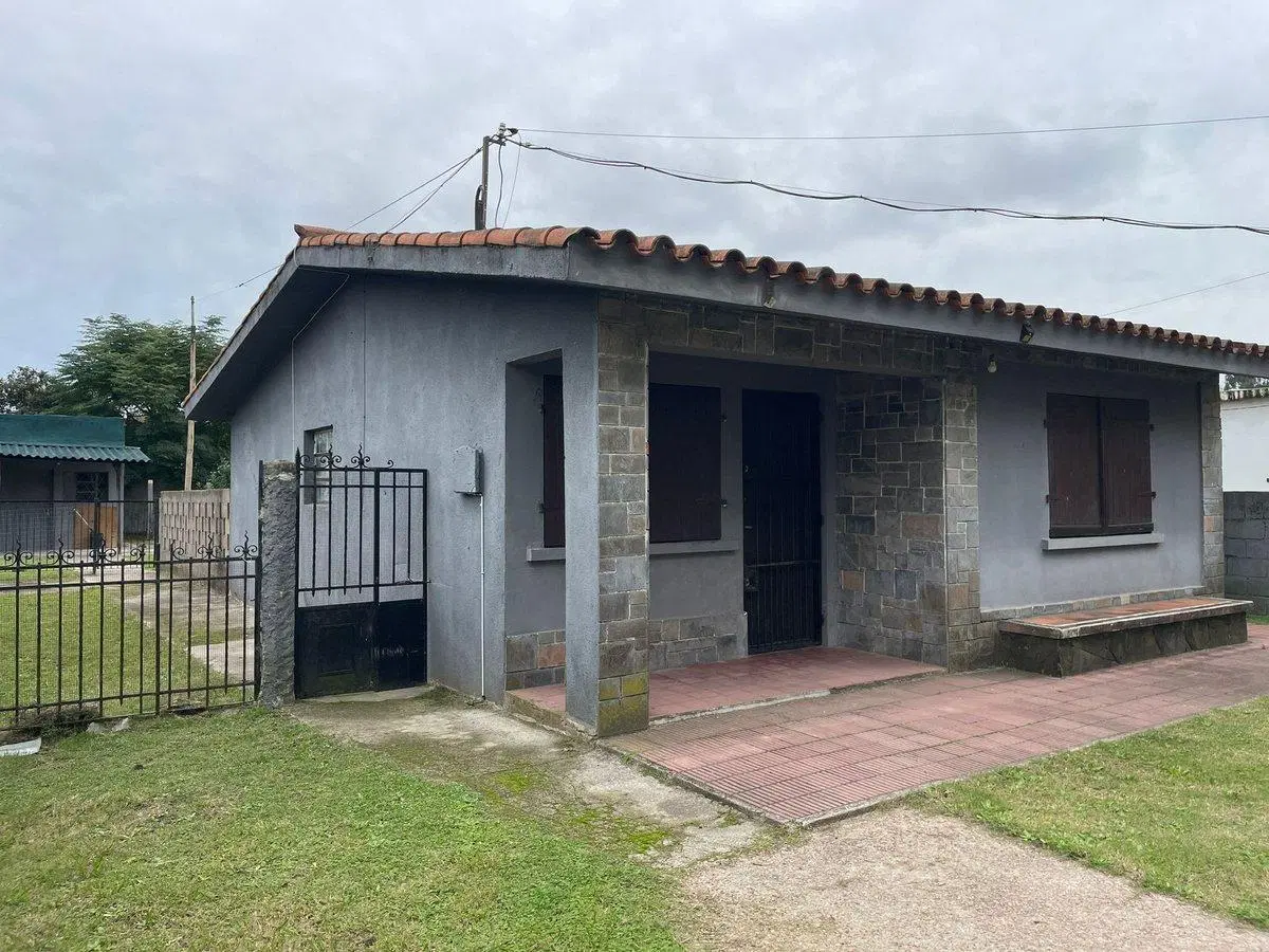 Venta dos casas con gran terreno en Las Piedras 3