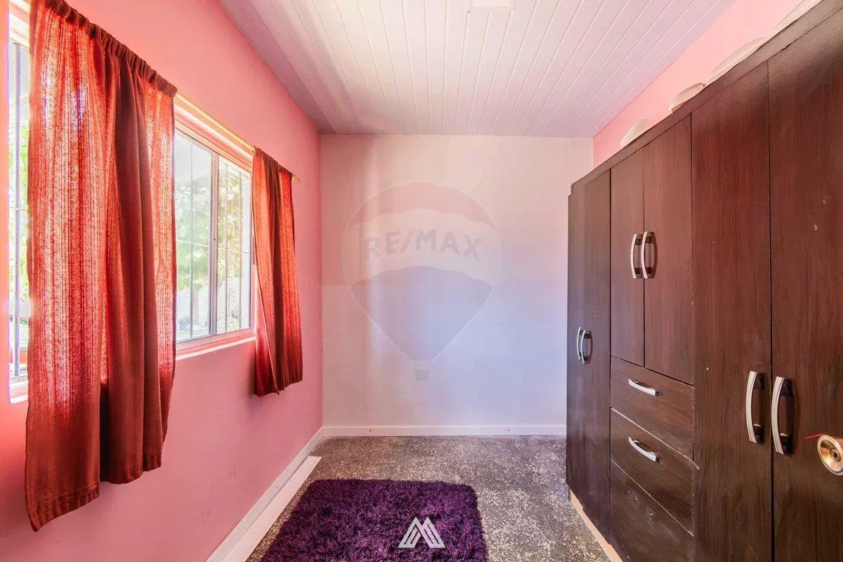 Venta de casa dos dormitorios con cochera en Pando 1