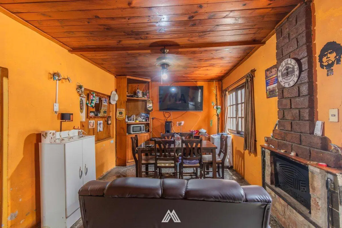 Venta de casa dos dormitorios con cochera en Pando 4