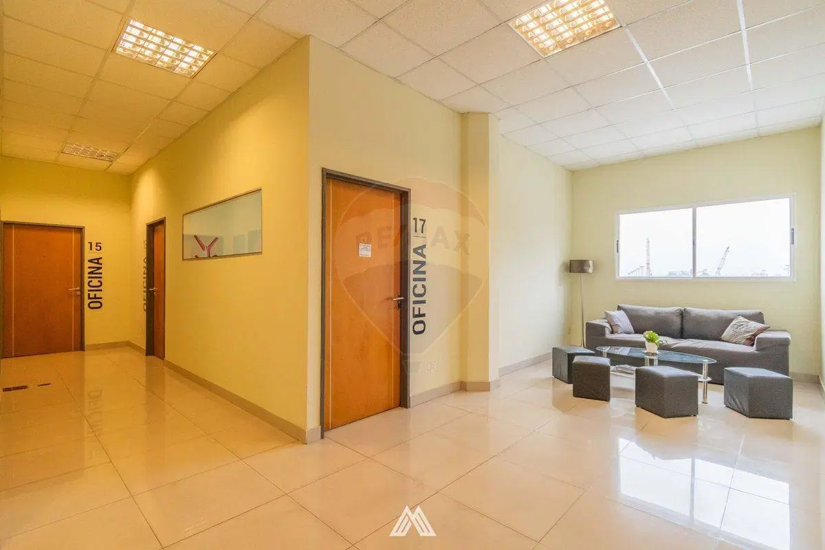 VENTA SEMIPISO DE OFICINAS EQUIPADO EN CENTRO 4