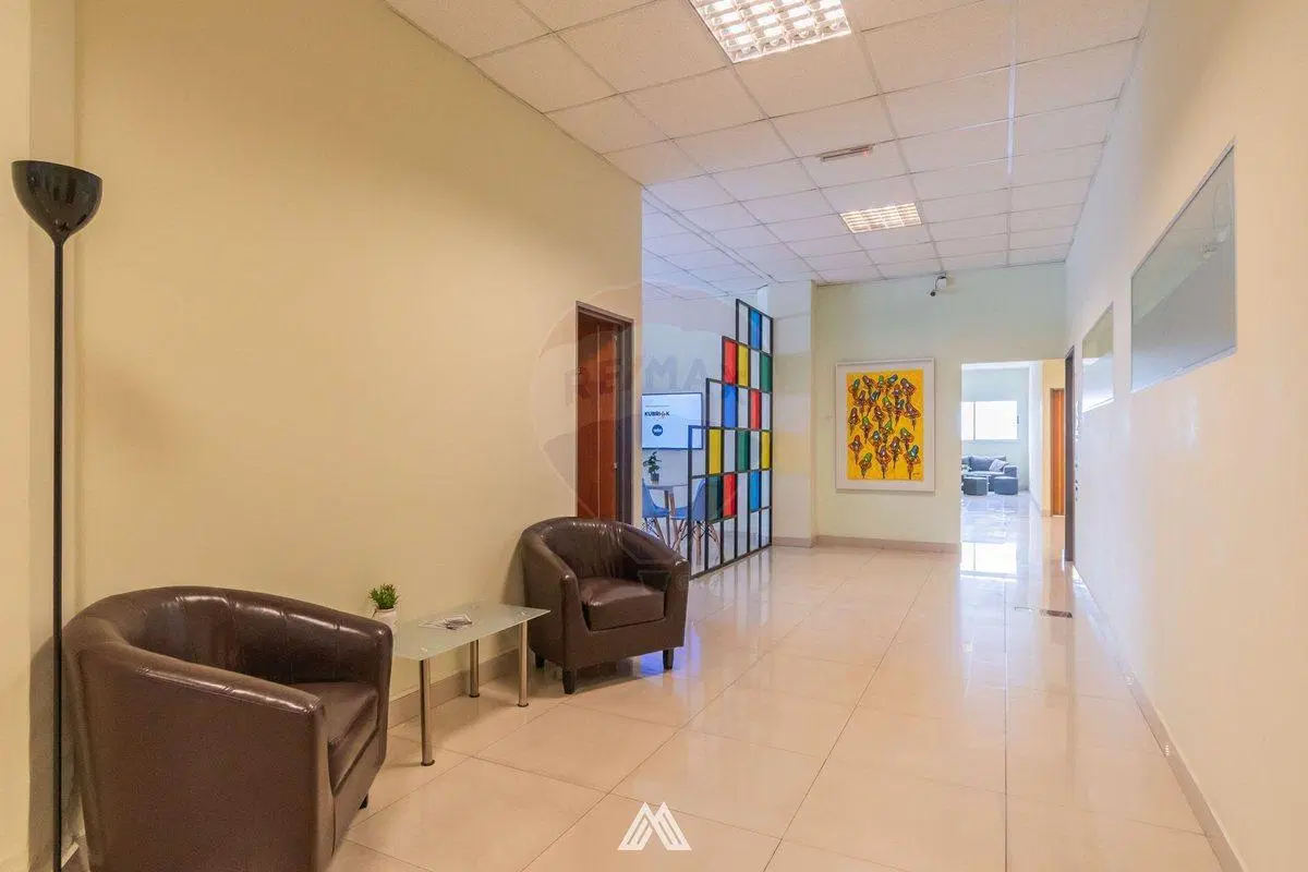 VENTA SEMIPISO DE OFICINAS EQUIPADO EN CENTRO 5