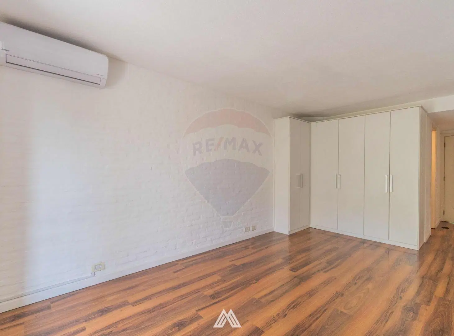 VENTA APTO 3 DORMITORIOS HARAS DEL LAGO CON RENTA 4