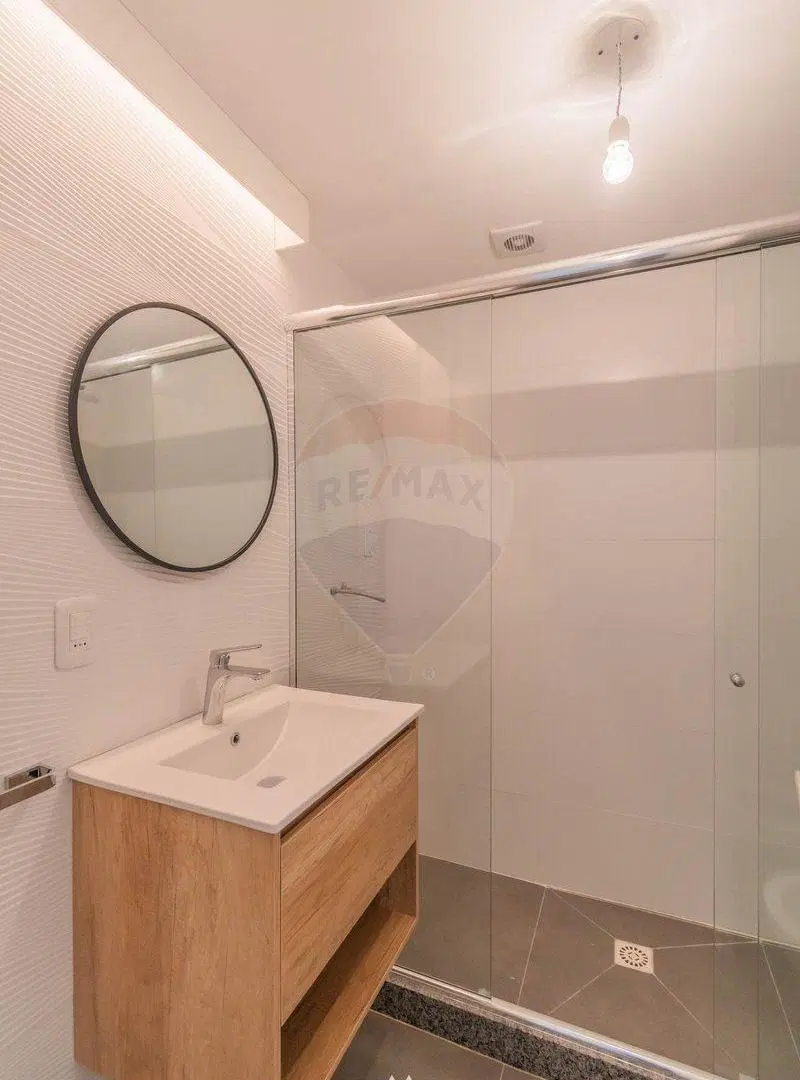 Venta casa 1 dormitorio con patio, Jacinto Vera 2