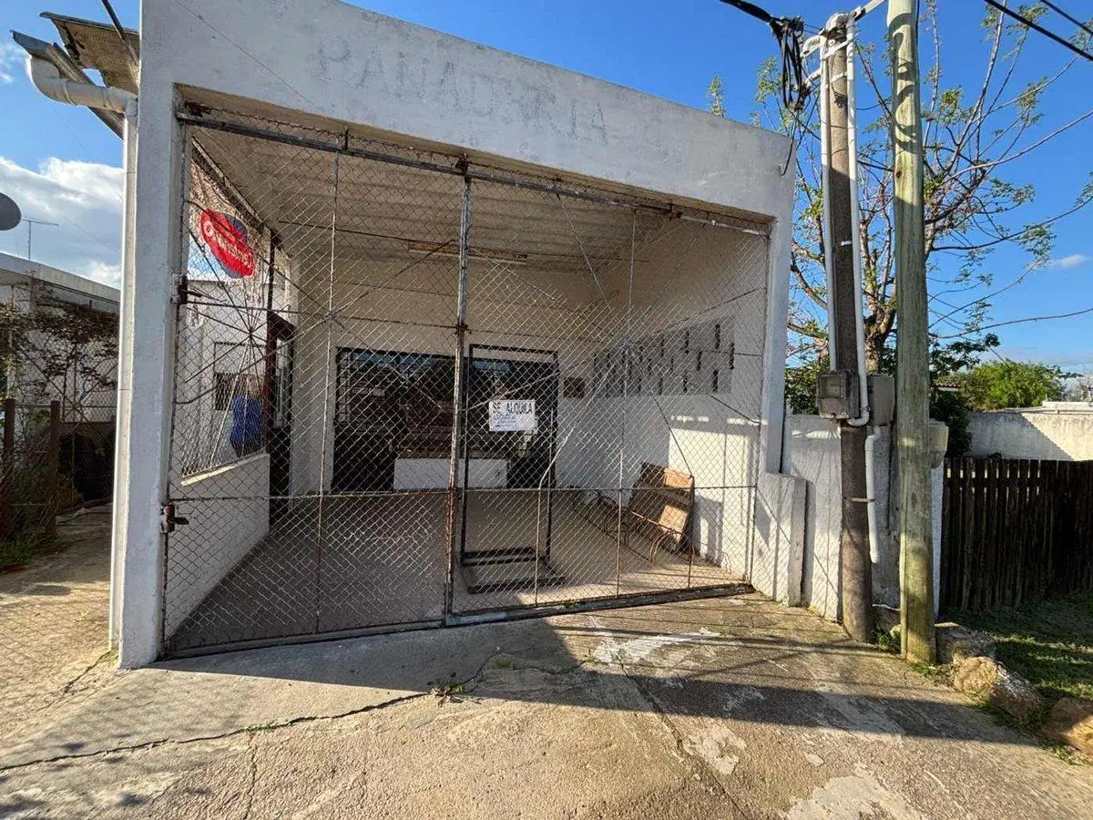 Alquiler de local comercial en Salinas 5